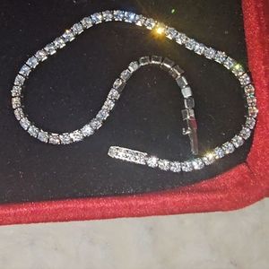 Mossinate tennis bracelet 6.3in